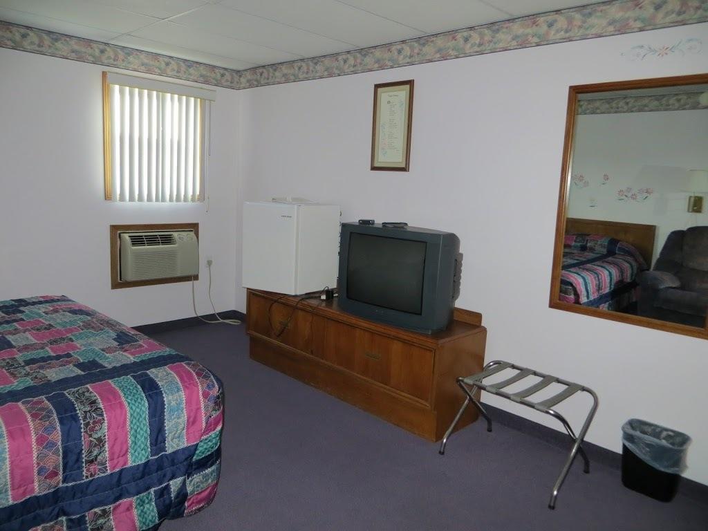 The Bluffs Inn & Suites 데코라 객실 사진