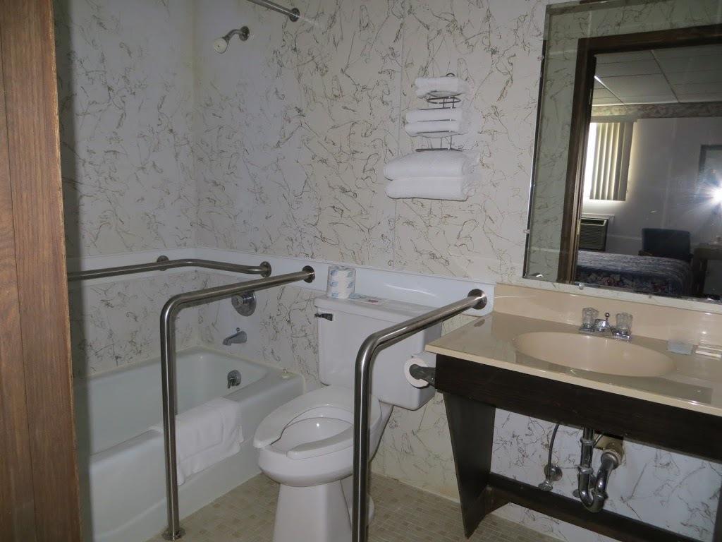 The Bluffs Inn & Suites 데코라 객실 사진