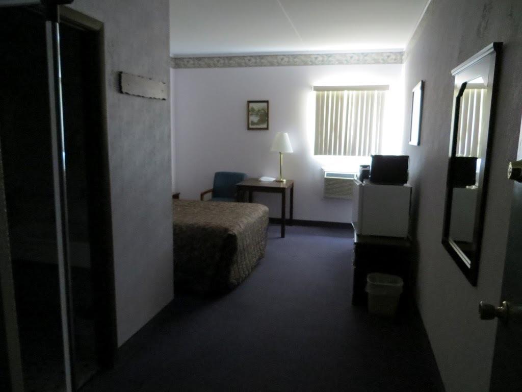 The Bluffs Inn & Suites 데코라 객실 사진